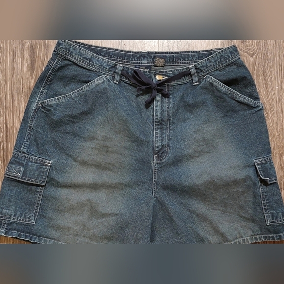 Sonoma Dark Wash Cargo Denim Jean Shorts Size 16 Adjustable Waist 100% Cotton - Picture 2 of 8